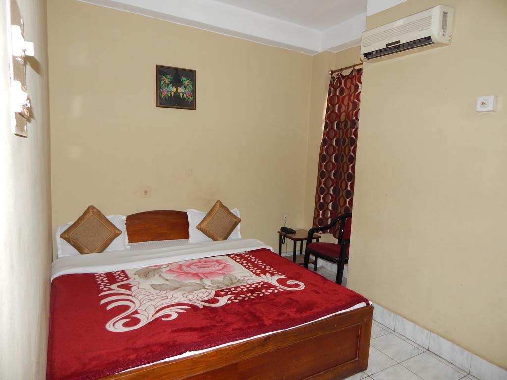 Breeze Hotel Силигури Номер фото