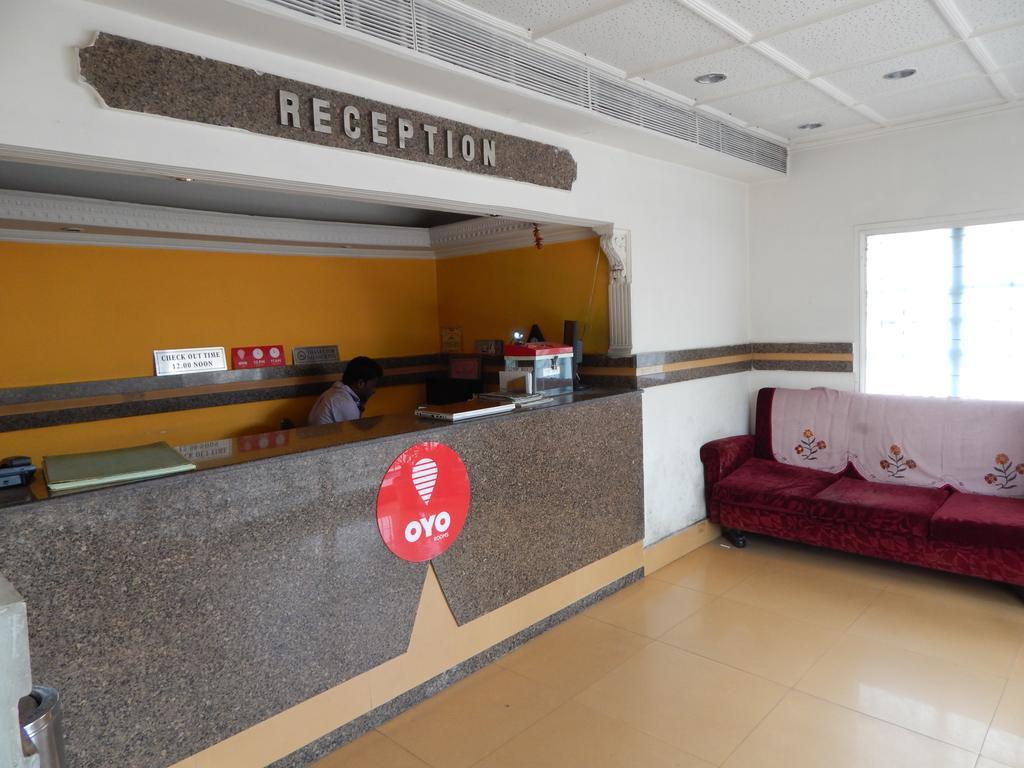 Breeze Hotel Силигури Экстерьер фото
