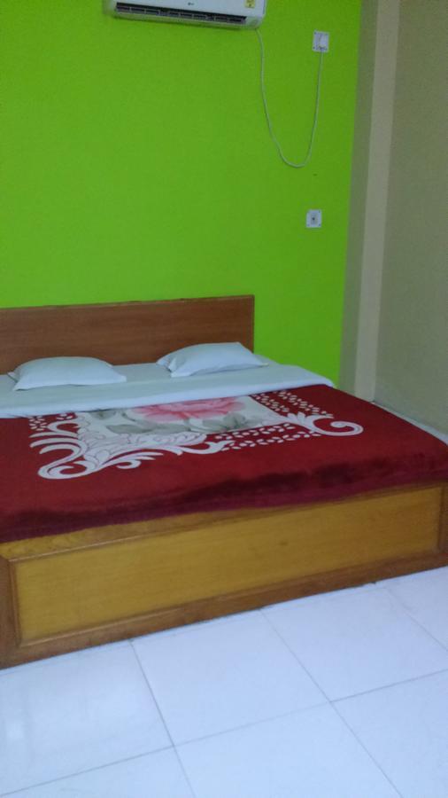 Breeze Hotel Силигури Экстерьер фото
