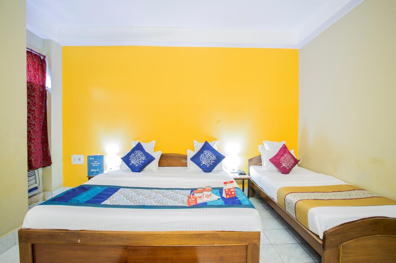 Breeze Hotel Силигури Экстерьер фото